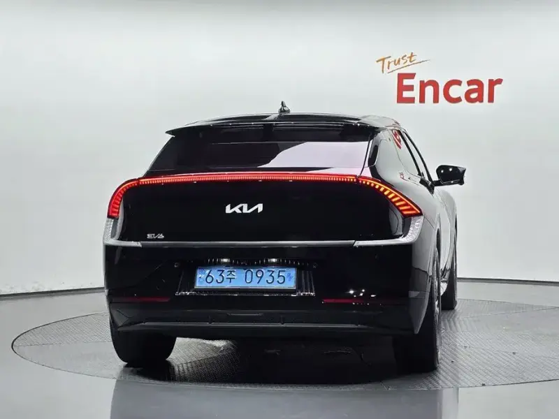 2023 Kia EV6 с пробегом 26 630 км