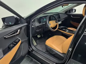 2023 Kia EV6 с пробегом 26 630 км