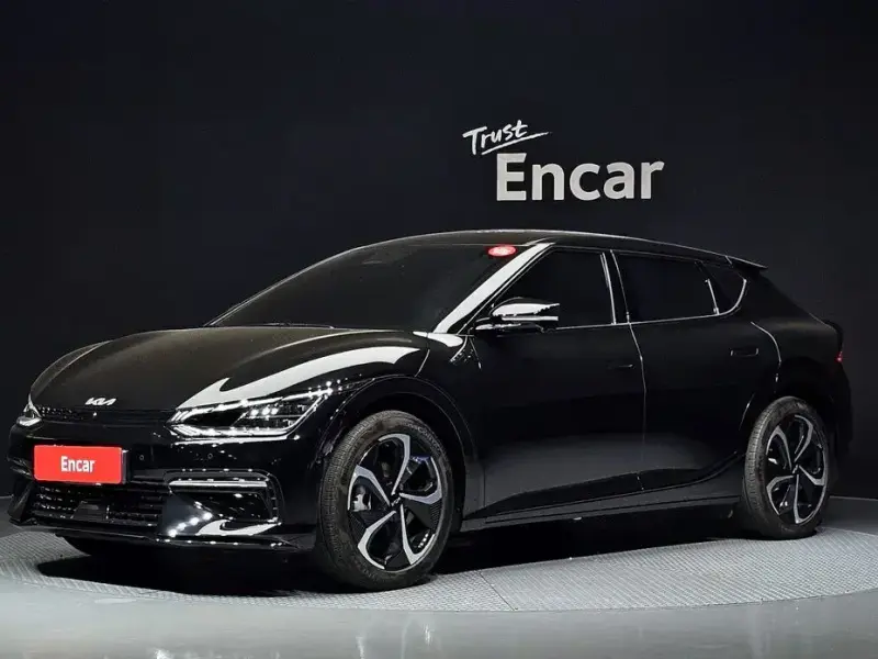 2023 Kia EV6 с пробегом 46 833 км