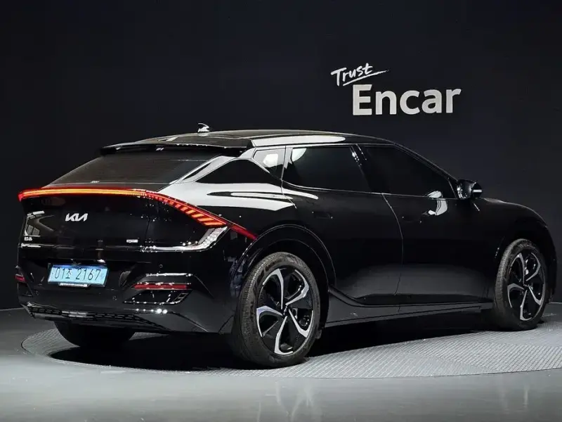 2023 Kia EV6 с пробегом 46 833 км
