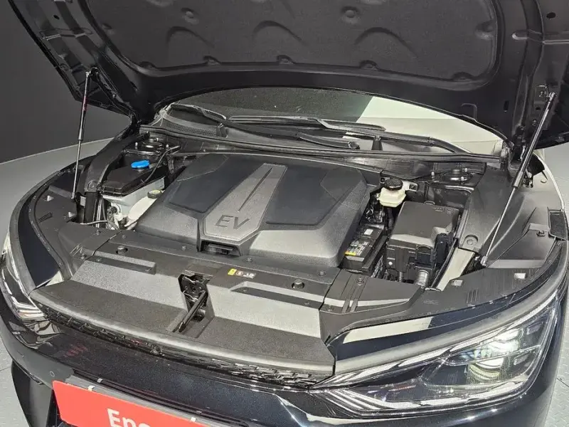 2023 Kia EV6 с пробегом 46 833 км