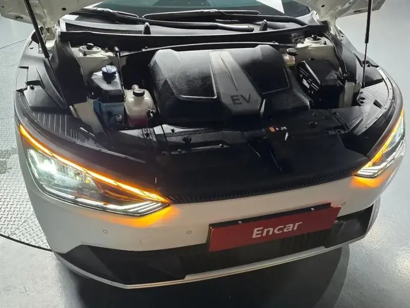 2023 Kia EV6 с пробегом 41 122 км