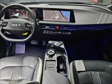 2023 Kia EV6 с пробегом 46 833 км