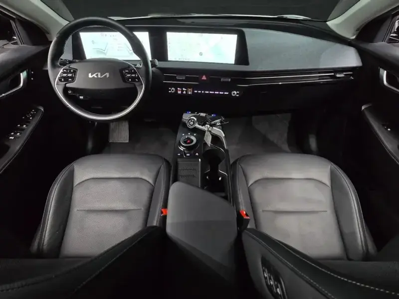 2023 Kia EV6 с пробегом 41 122 км