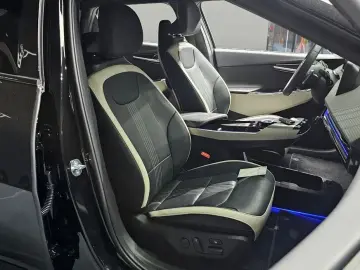 2023 Kia EV6 с пробегом 46 833 км