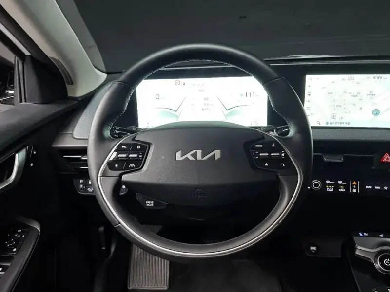 2023 Kia EV6 с пробегом 41 122 км