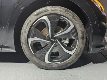 2023 Kia EV6 с пробегом 46 833 км