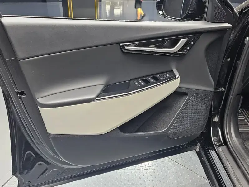 2023 Kia EV6 с пробегом 46 833 км