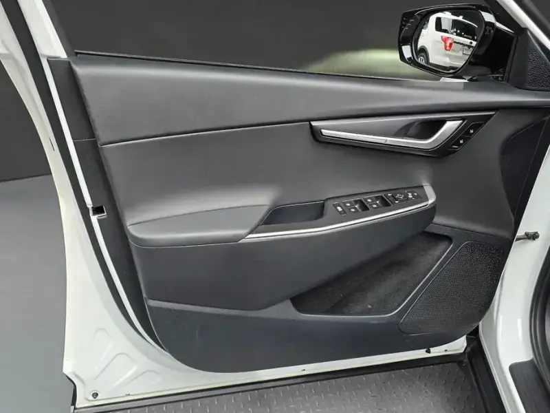 2023 Kia EV6 с пробегом 41 122 км