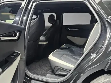 2023 Kia EV6 с пробегом 46 833 км