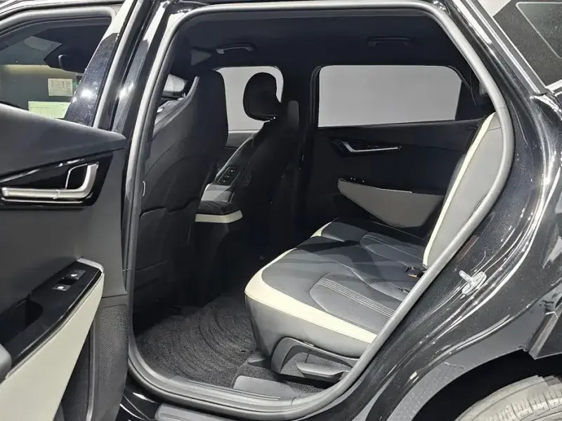 2023 Kia EV6 с пробегом 46 833 км