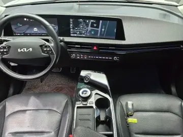 2022 Kia EV6 с пробегом 87 262 км