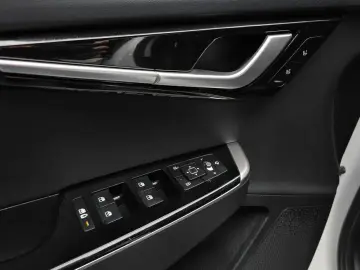 2022 Kia EV6 с пробегом 87 262 км