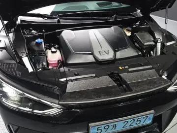 2023 Kia EV6 с пробегом 49 756 км
