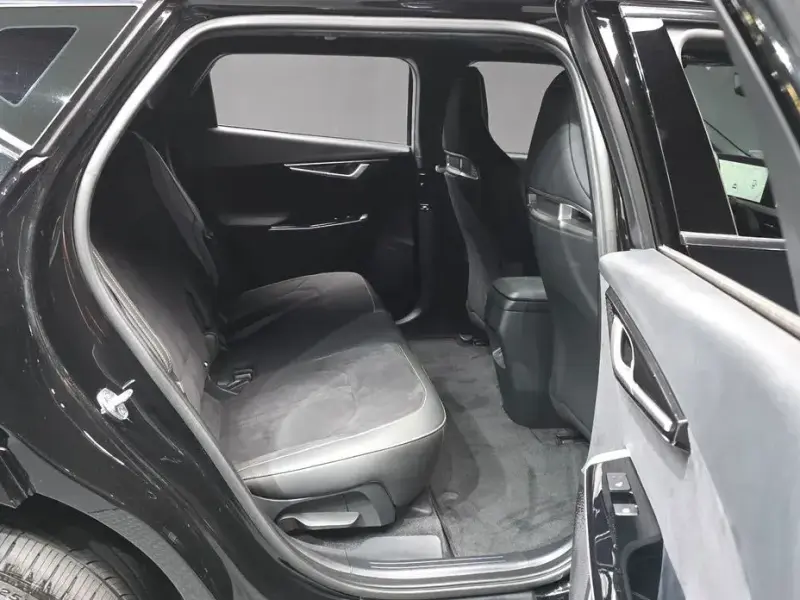 2023 Kia EV6 с пробегом 49 756 км