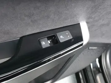 2023 Kia EV6 с пробегом 49 756 км