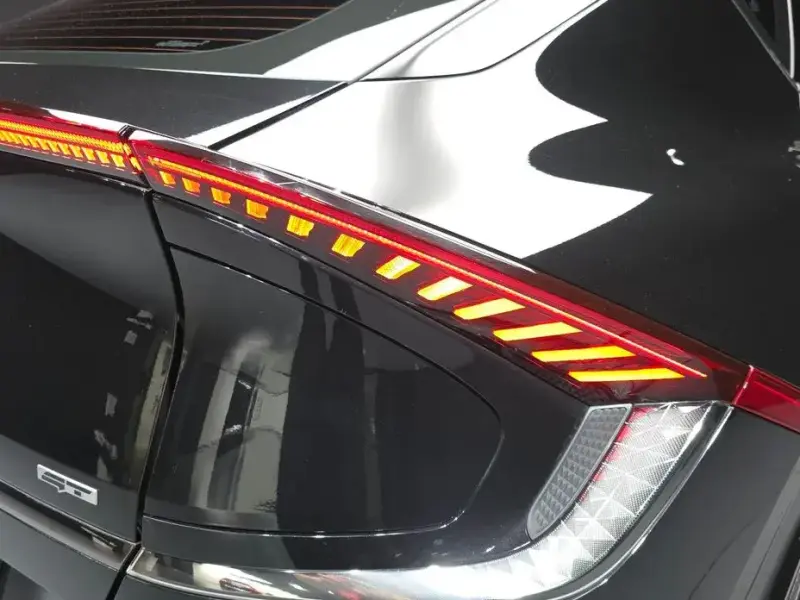 2023 Kia EV6 с пробегом 49 756 км