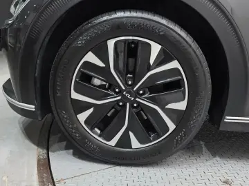 2022 Kia EV6 с пробегом 38 049 км