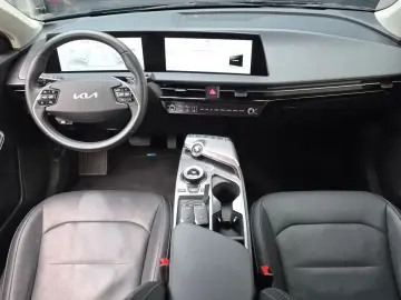 2022 Kia EV6 с пробегом 38 049 км