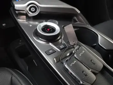 2022 Kia EV6 с пробегом 38 049 км