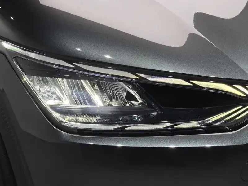 2022 Kia EV6 с пробегом 38 049 км