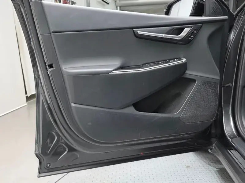 2022 Kia EV6 с пробегом 38 049 км