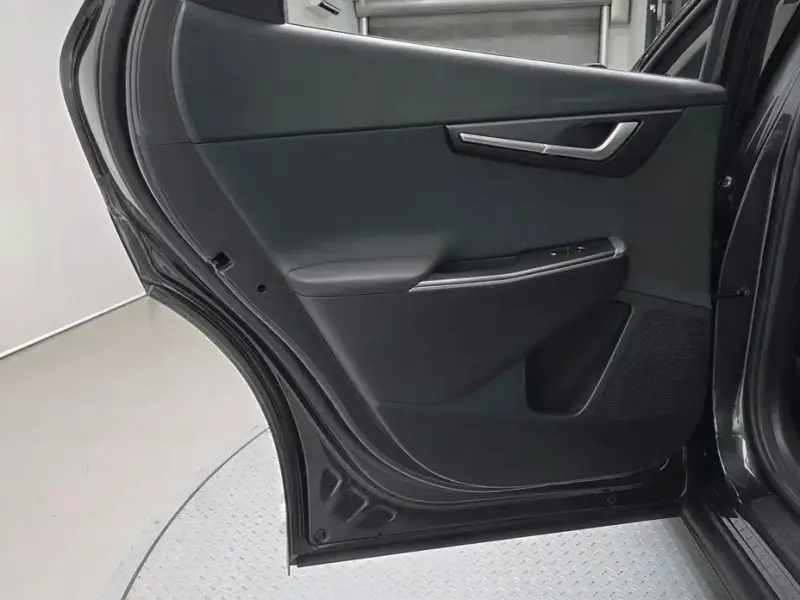 2022 Kia EV6 с пробегом 38 049 км