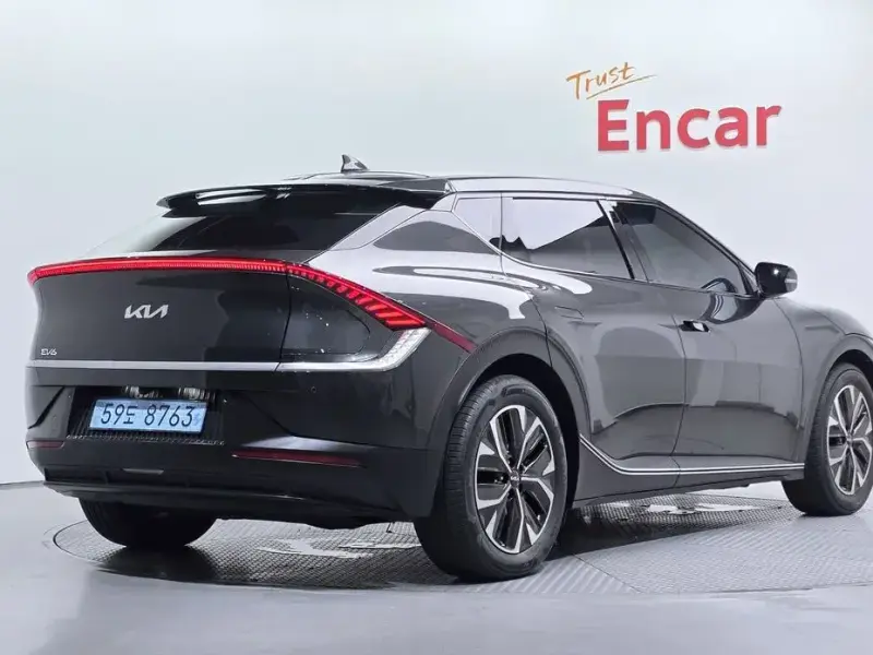 2022 Kia EV6 с пробегом 52 431 км