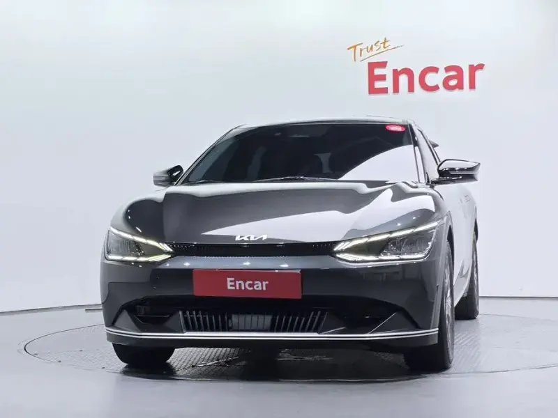 2022 Kia EV6 с пробегом 52 431 км
