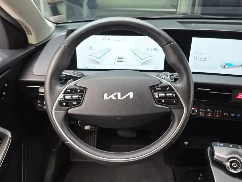 2022 Kia EV6 с пробегом 52 431 км