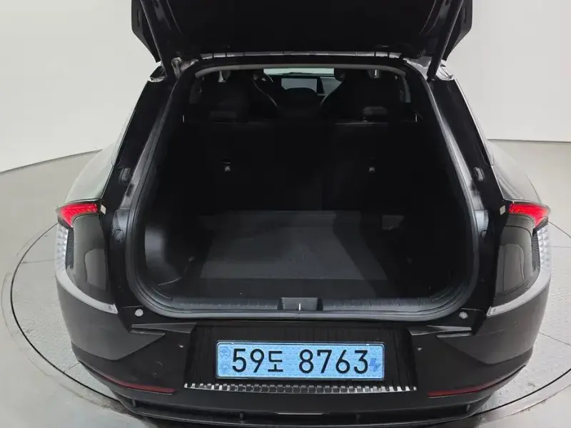 2022 Kia EV6 с пробегом 52 431 км