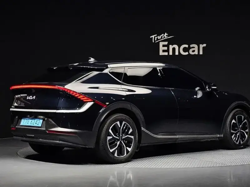 2023 Kia EV6 с пробегом 36 799 км