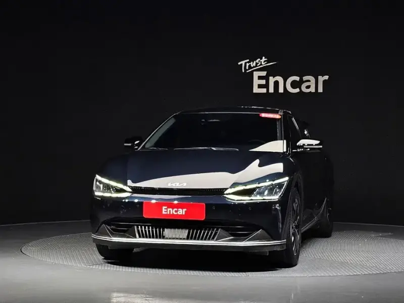2023 Kia EV6 с пробегом 36 799 км