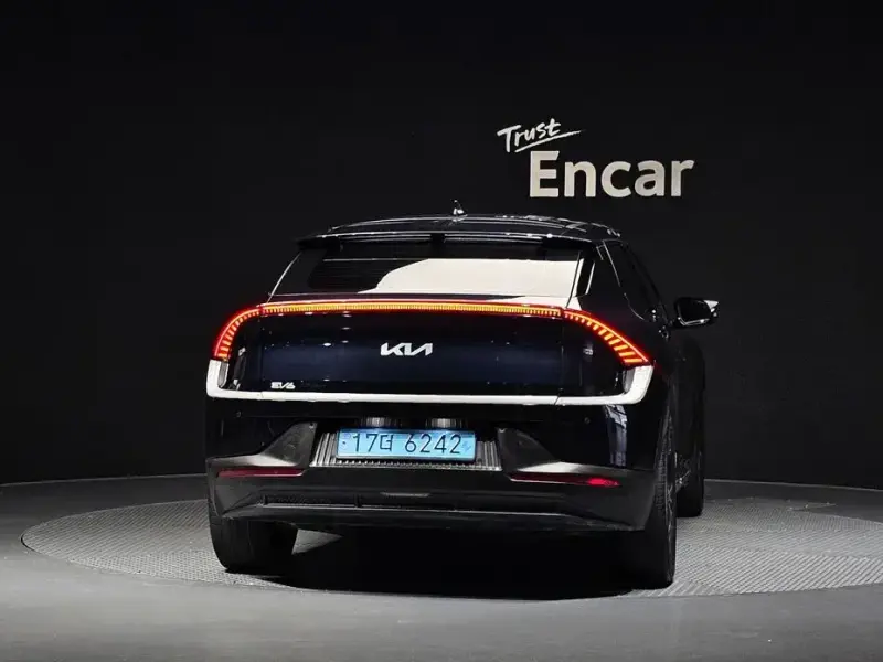 2023 Kia EV6 с пробегом 36 799 км
