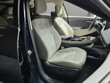 2023 Kia EV6 с пробегом 36 799 км