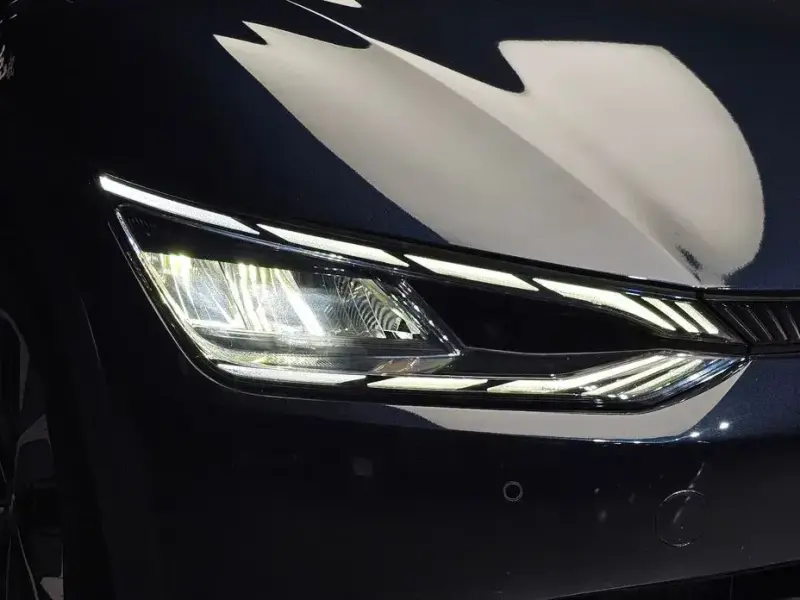 2023 Kia EV6 с пробегом 36 799 км