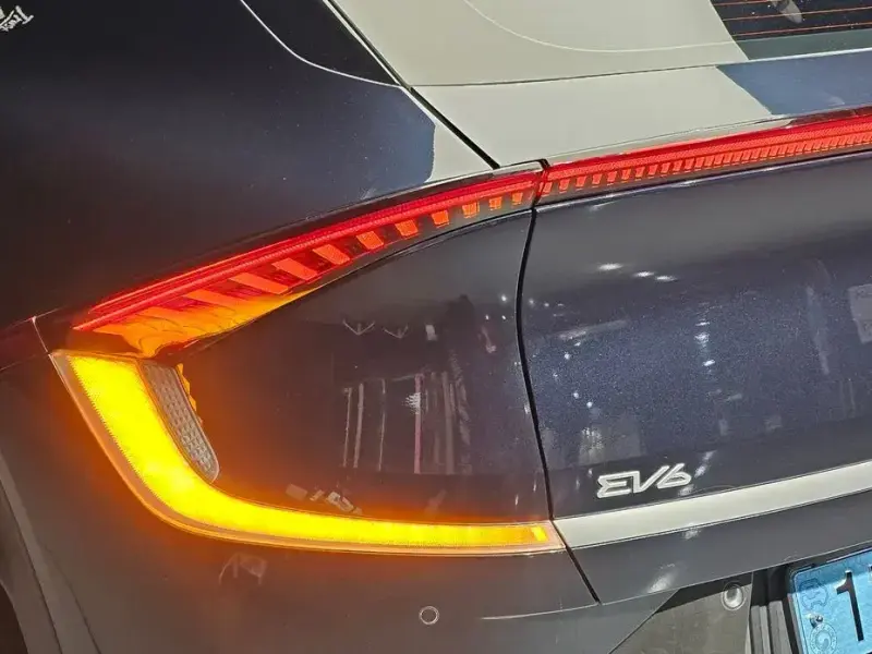 2023 Kia EV6 с пробегом 36 799 км