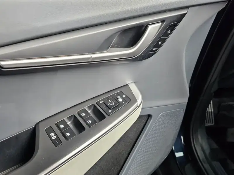 2023 Kia EV6 с пробегом 36 799 км