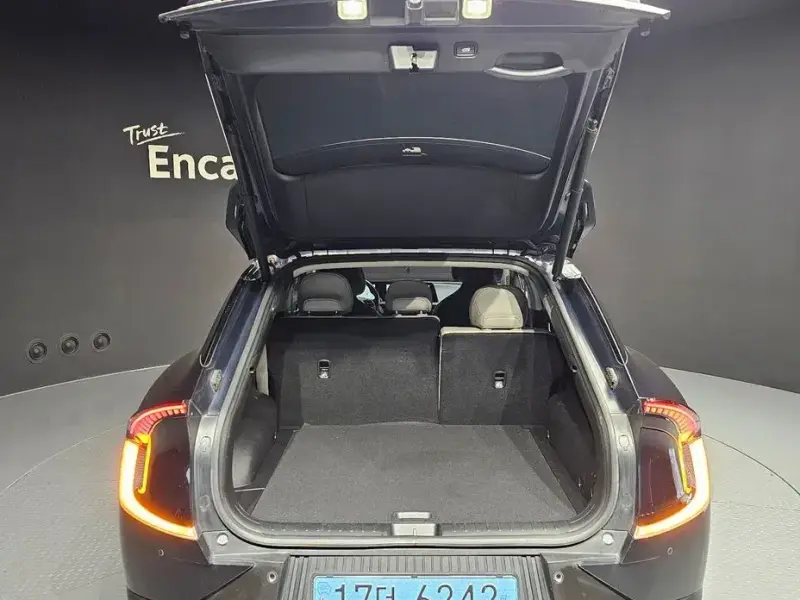 2023 Kia EV6 с пробегом 36 799 км