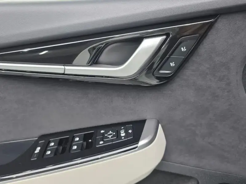 2023 Kia EV6 с пробегом 41 670 км