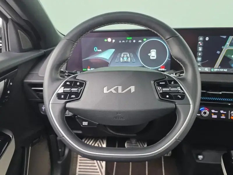 2023 Kia EV6 с пробегом 41 670 км