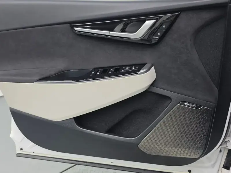2023 Kia EV6 с пробегом 41 670 км