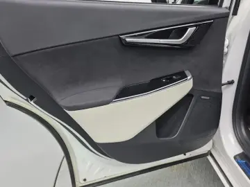 2023 Kia EV6 с пробегом 41 670 км