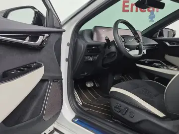 2023 Kia EV6 с пробегом 41 670 км
