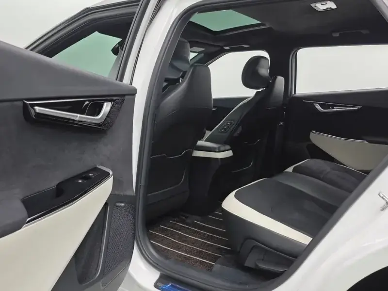 2023 Kia EV6 с пробегом 41 670 км