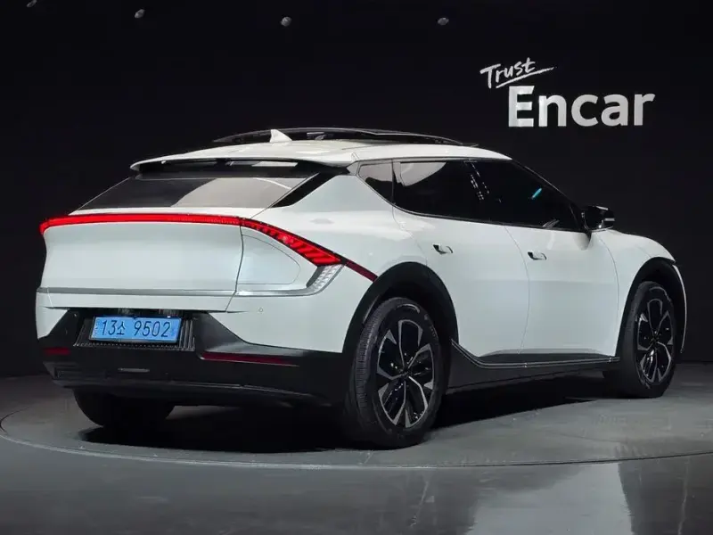 2022 Kia EV6 с пробегом 88 413 км
