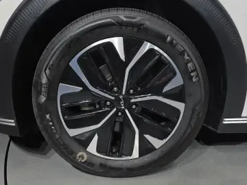 2022 Kia EV6 с пробегом 88 413 км