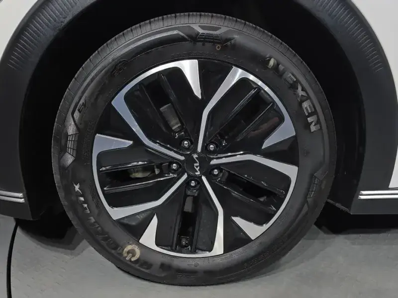 2022 Kia EV6 с пробегом 88 413 км