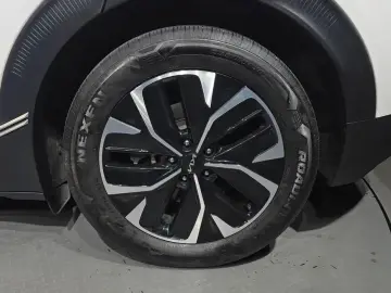 2022 Kia EV6 с пробегом 88 413 км