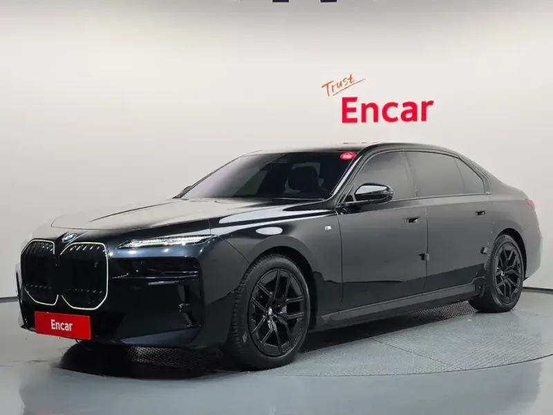 2024 BMW i7 с пробегом 43 144 км